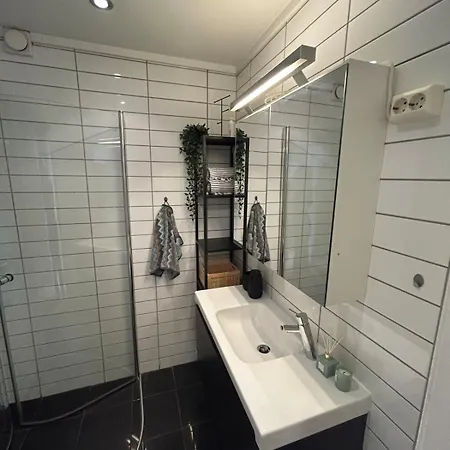 With Large Terrace Centrally Located In Krs 克里斯蒂安桑