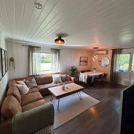 公寓 With Large Terrace Centrally Located In Krs *
