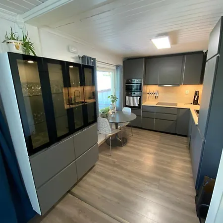 With Large Terrace Centrally Located In Krs 克里斯蒂安桑